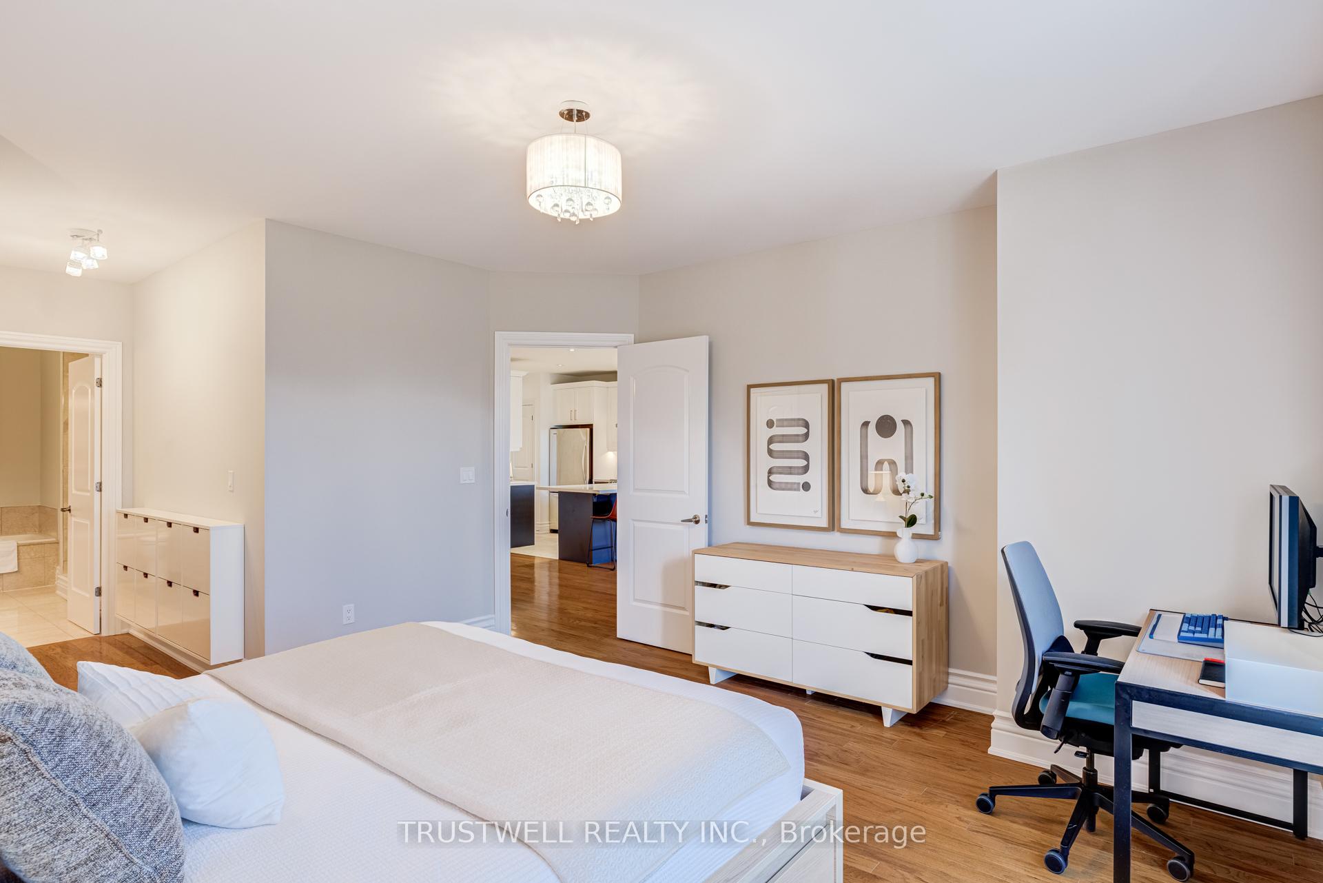 Photo 12 of Unit 303, 1 Verclaire Gate, Markham, Unionville — HOMEH
