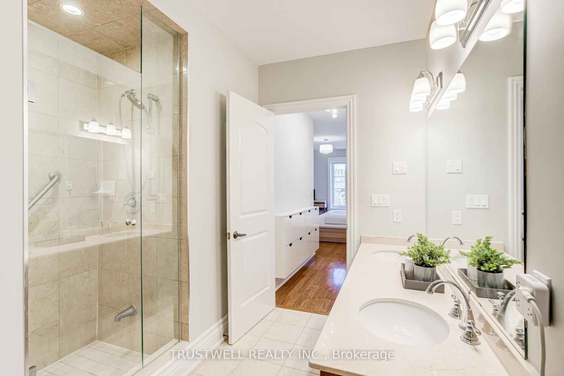 Photo 15 of Unit 303, 1 Verclaire Gate, Markham, Unionville — HOMEH