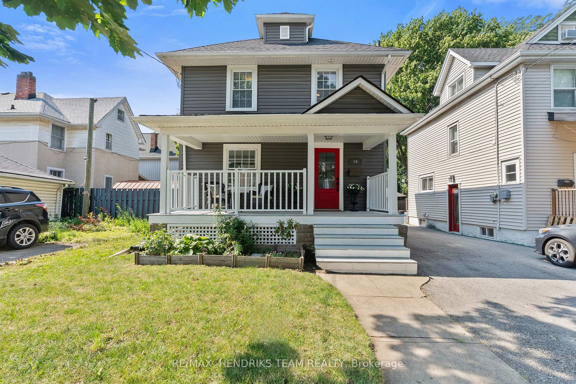 Photo 2 of 69 Chaplin Avenue, St. Catharines, Downtown — HOMEH