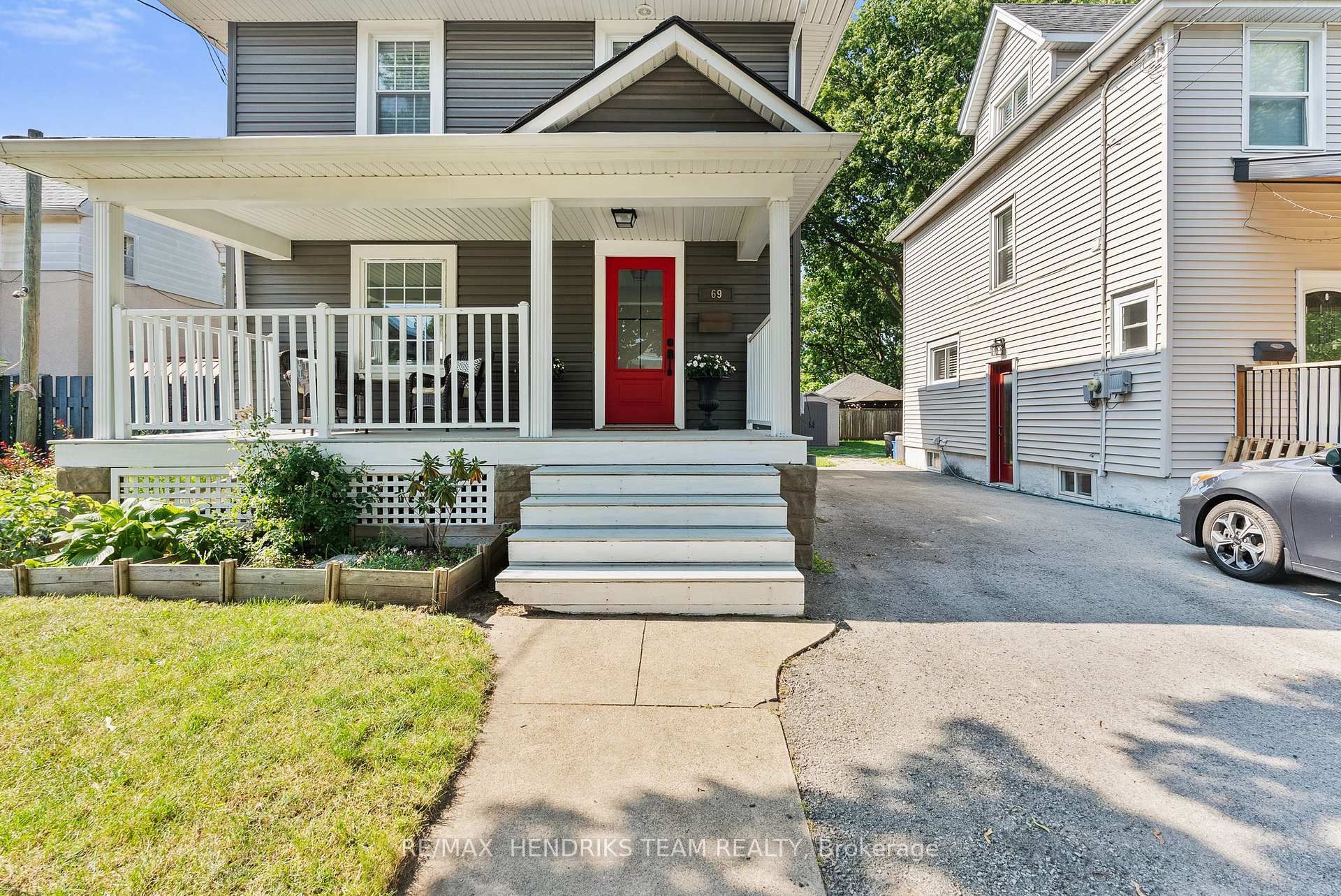 Photo 3 of 69 Chaplin Avenue, St. Catharines, Downtown — HOMEH