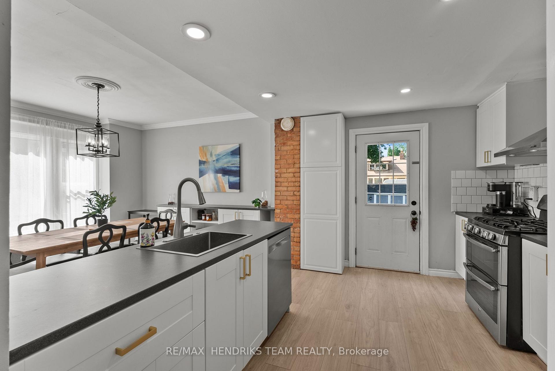 Photo 17 of 69 Chaplin Avenue, St. Catharines, Downtown — HOMEH