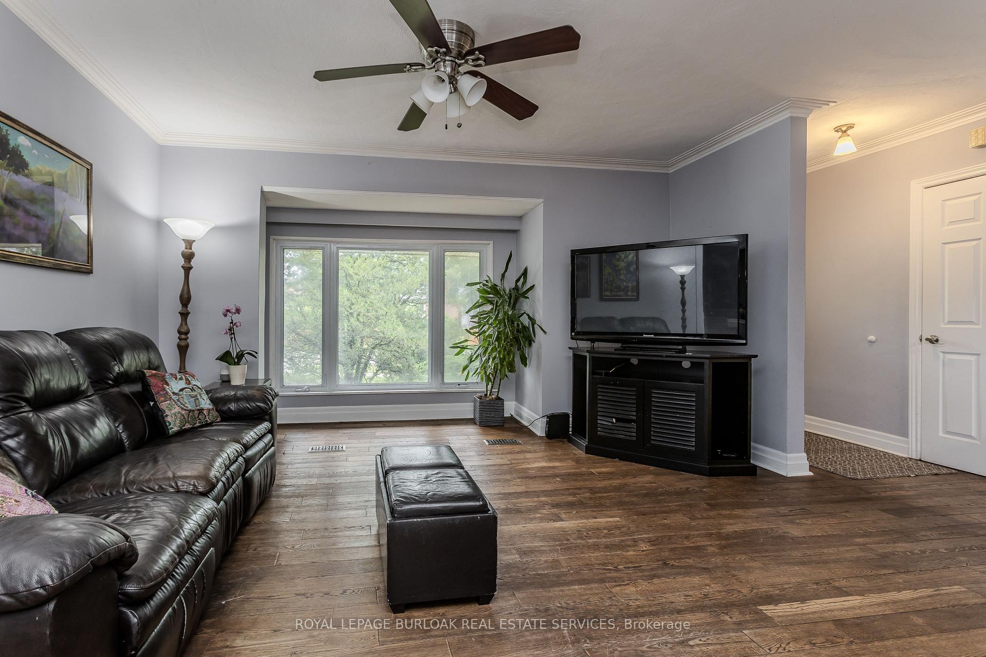 Photo 5 of 482 Sherin Drive, Oakville, West — HOMEH