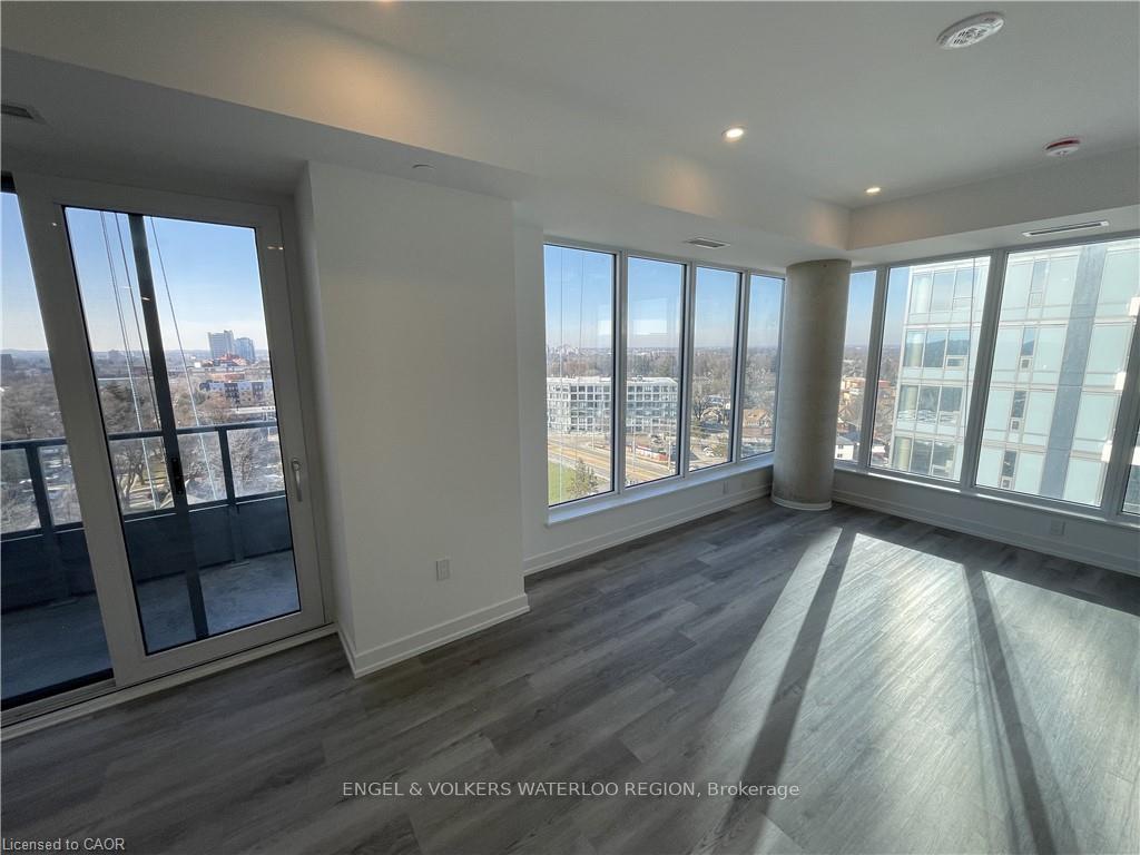 Front of Unit 1212, 15 Wellington Street S