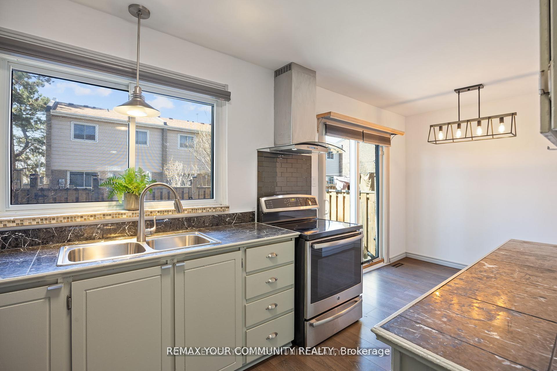 Photo 7 of Unit 39, 1020 Central Park Drive, Brampton, Northgate — HOMEH