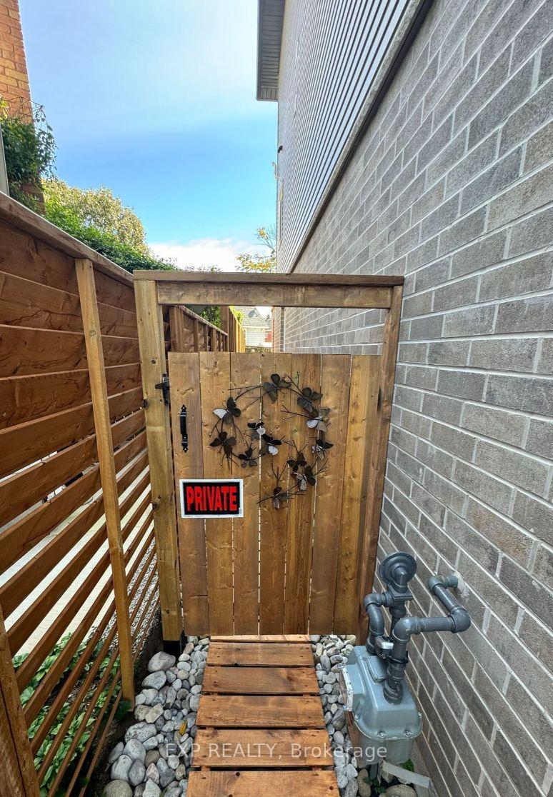 Photo 2 of Unit Ground, 37 Riverside Drive, Welland, Broadway — HOMEH