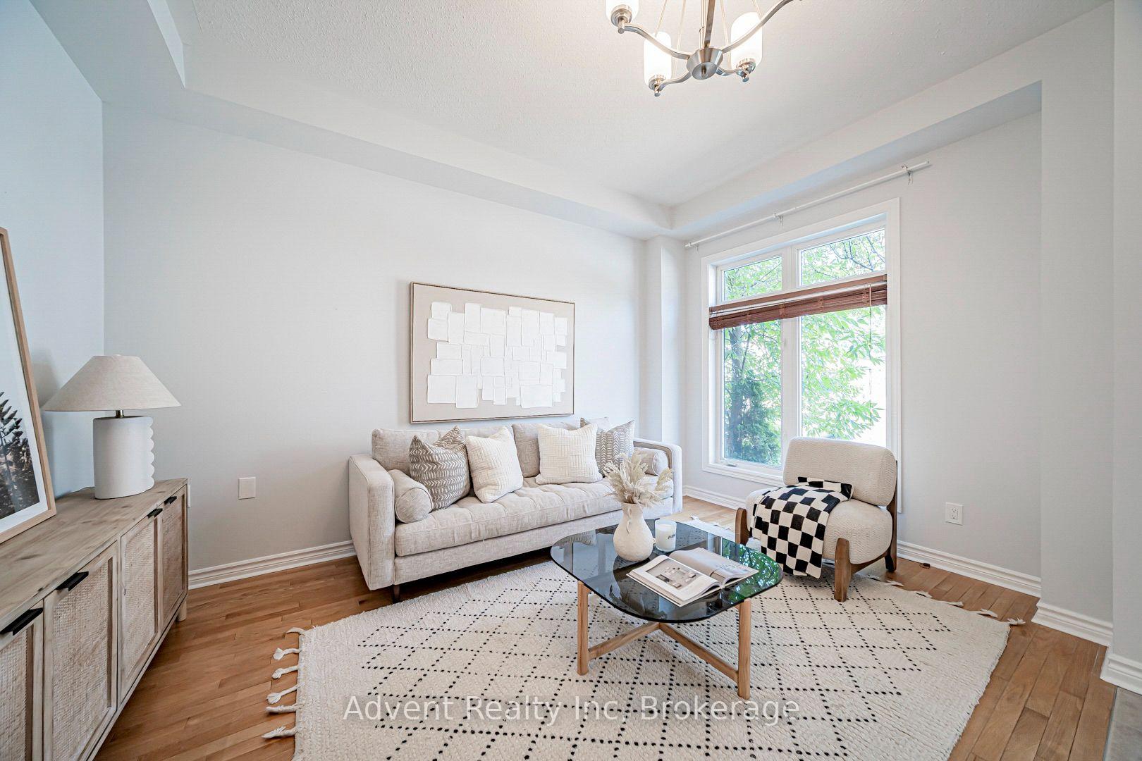 Photo 3 of 973 The Queensway, Etobicoke, Stonegate-Queensway — HOMEH