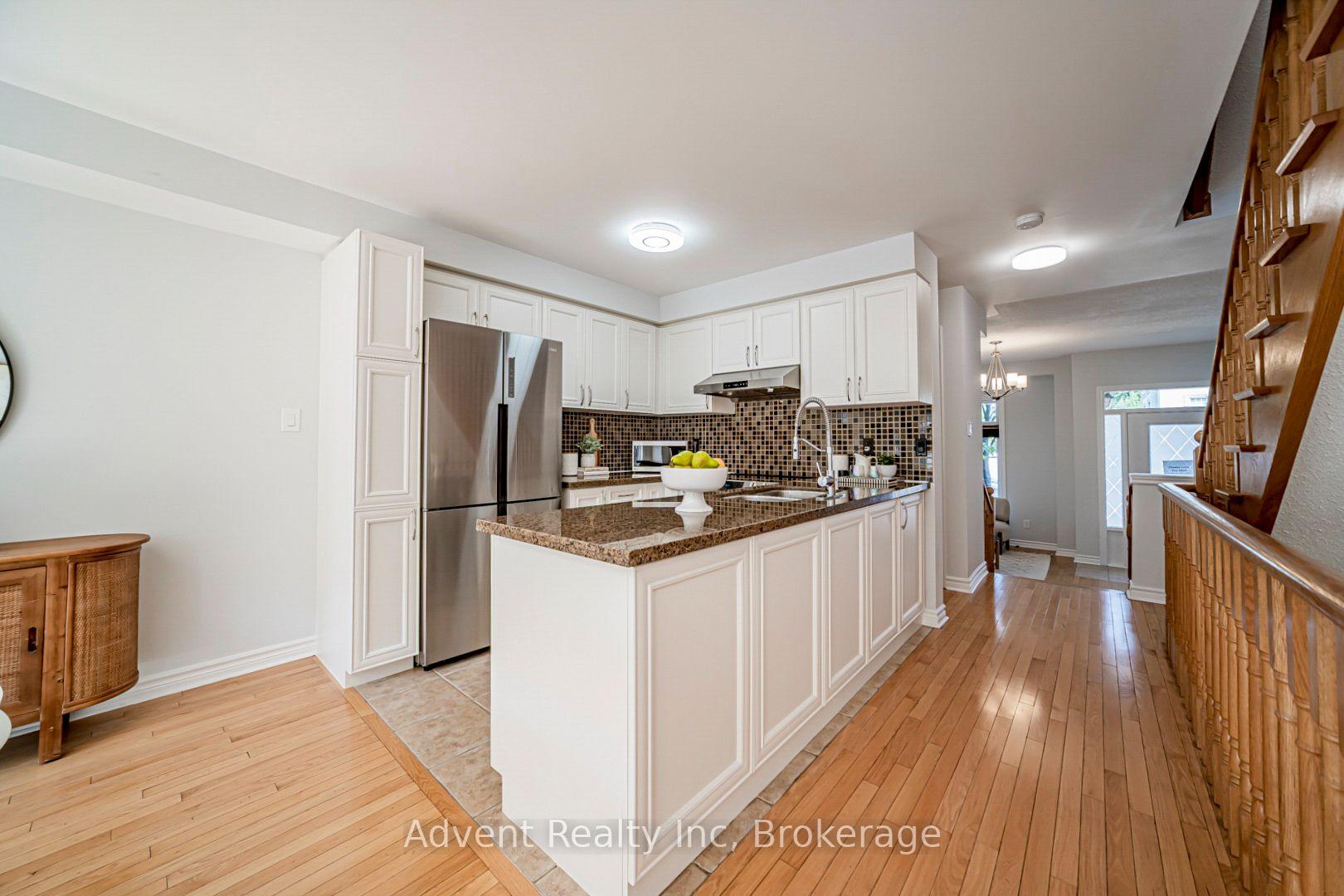 Photo 8 of 973 The Queensway, Etobicoke, Stonegate-Queensway — HOMEH