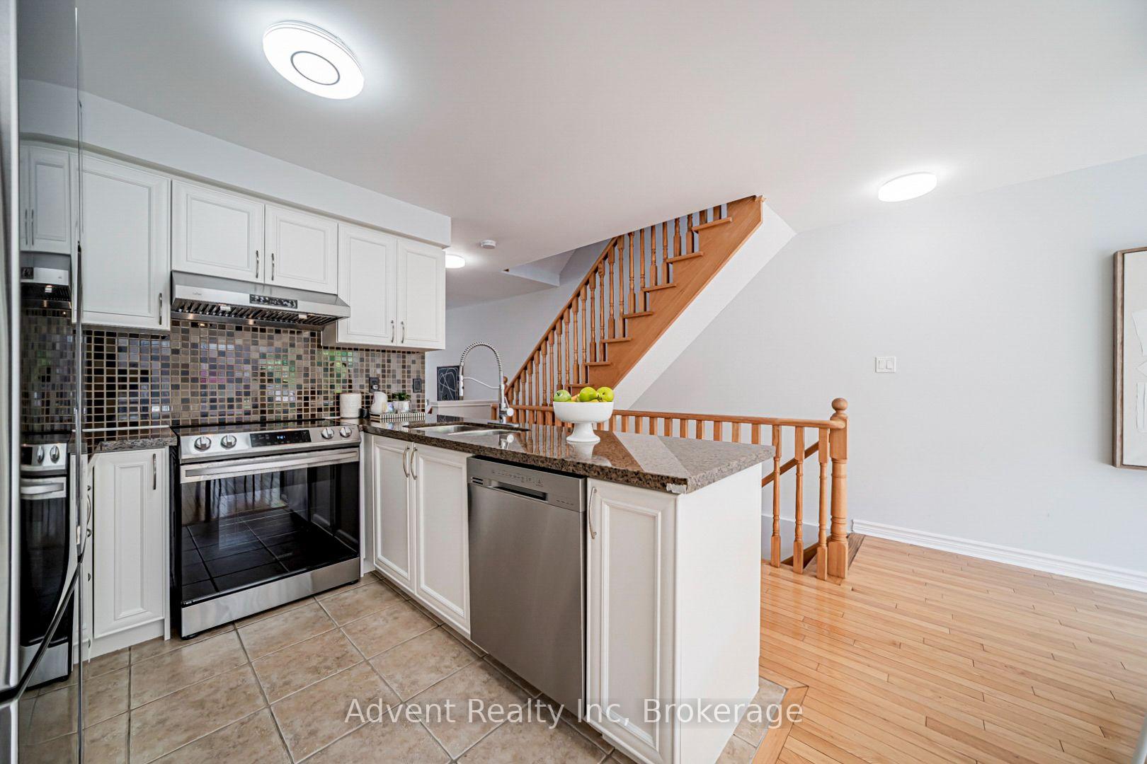 Photo 9 of 973 The Queensway, Etobicoke, Stonegate-Queensway — HOMEH