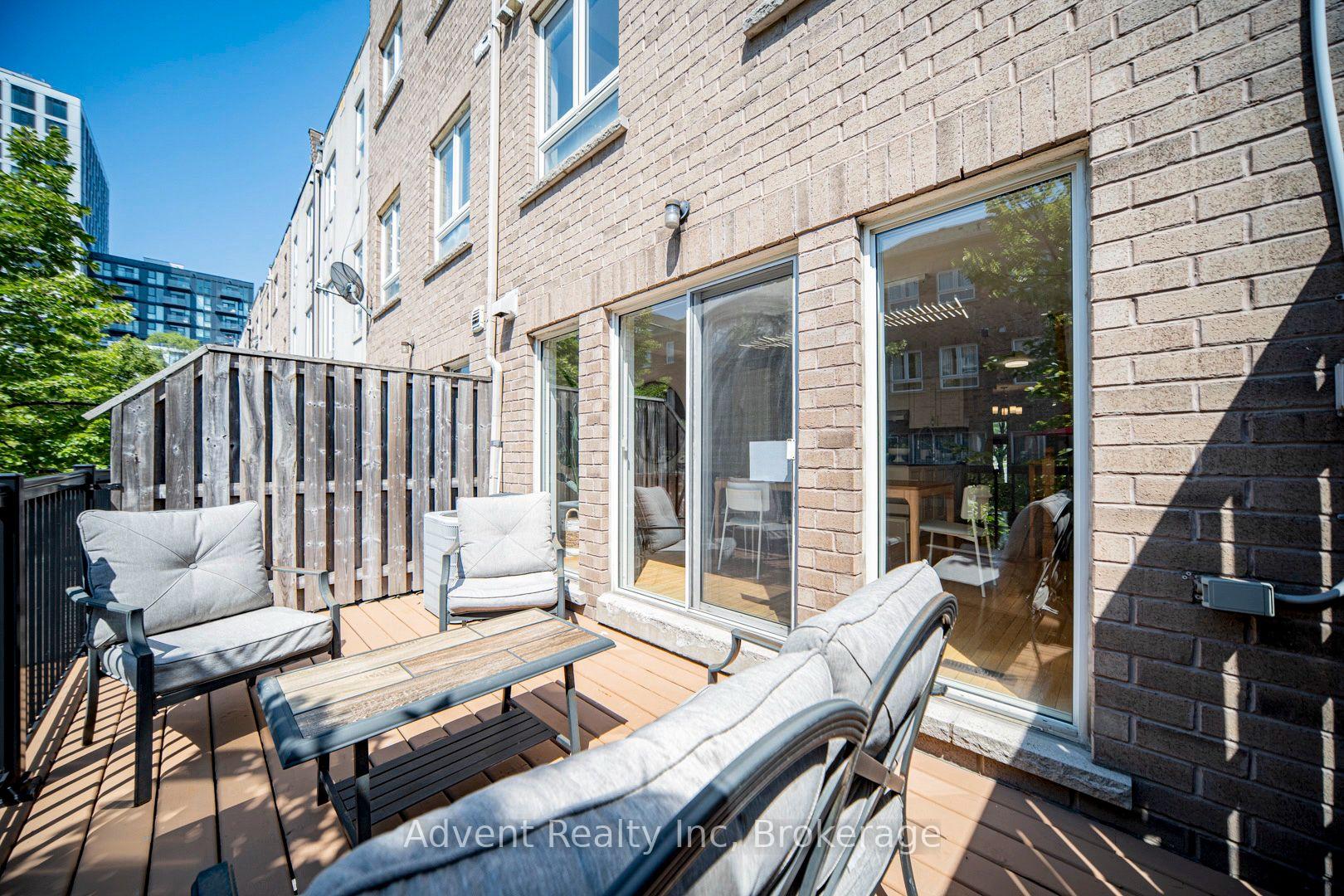 Photo 24 of 973 The Queensway, Etobicoke, Stonegate-Queensway — HOMEH