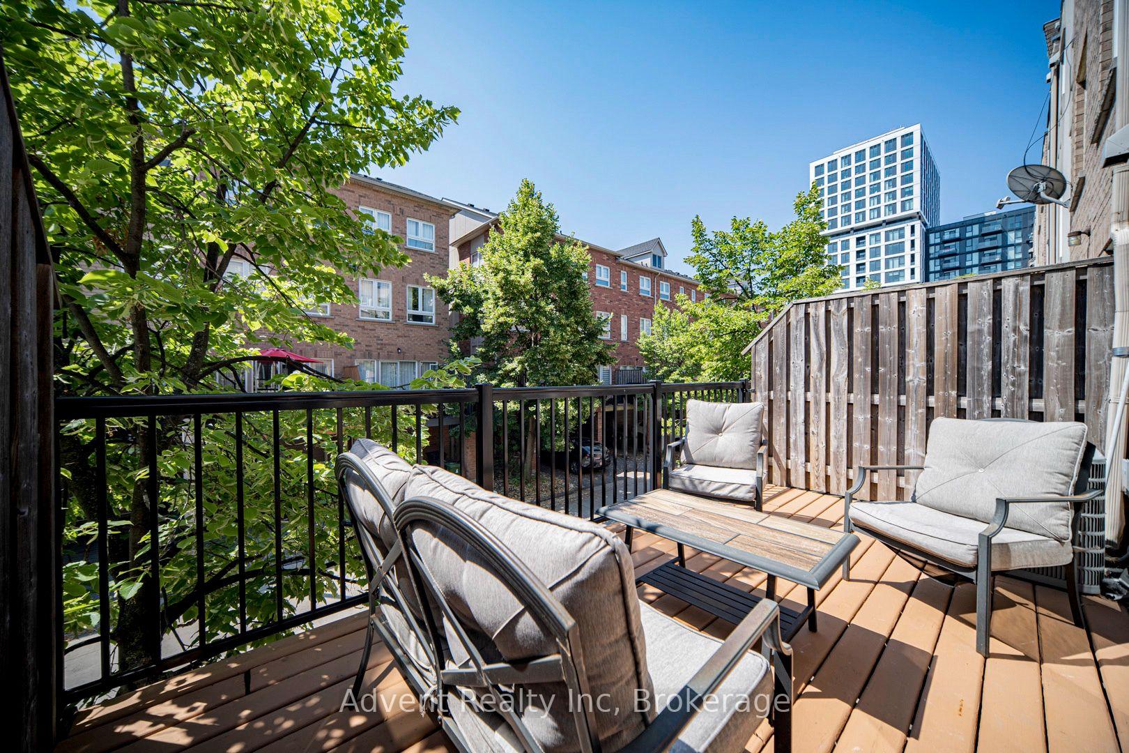 Photo 25 of 973 The Queensway, Etobicoke, Stonegate-Queensway — HOMEH