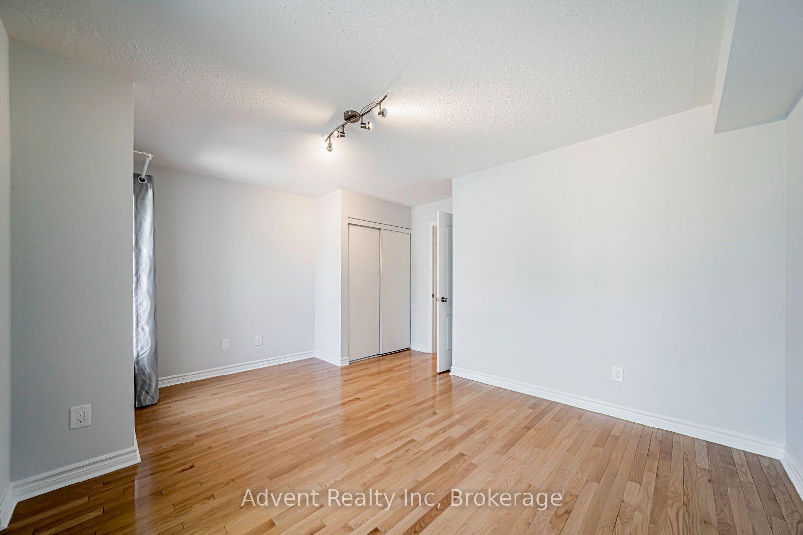 Photo 36 of 973 The Queensway, Etobicoke, Stonegate-Queensway — HOMEH
