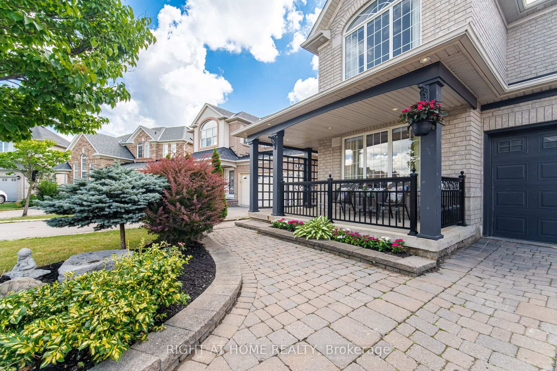 Photo 2 of 44 Crew Crescent, Vaughan, Vellore Village — HOMEH