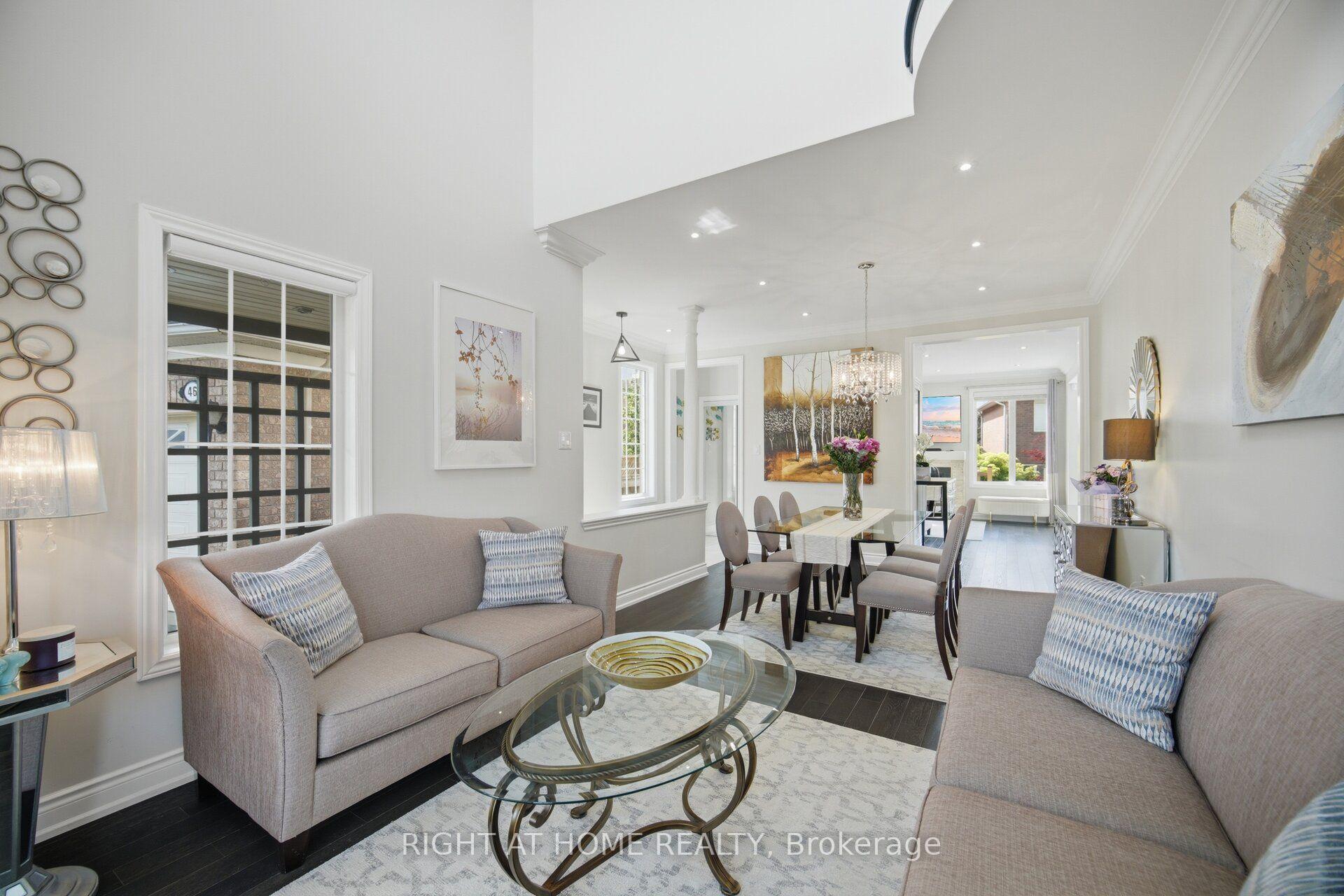 Photo 10 of 44 Crew Crescent, Vaughan, Vellore Village — HOMEH