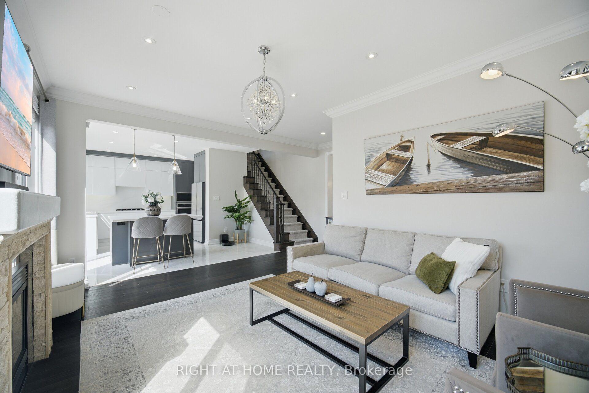 Photo 13 of 44 Crew Crescent, Vaughan, Vellore Village — HOMEH