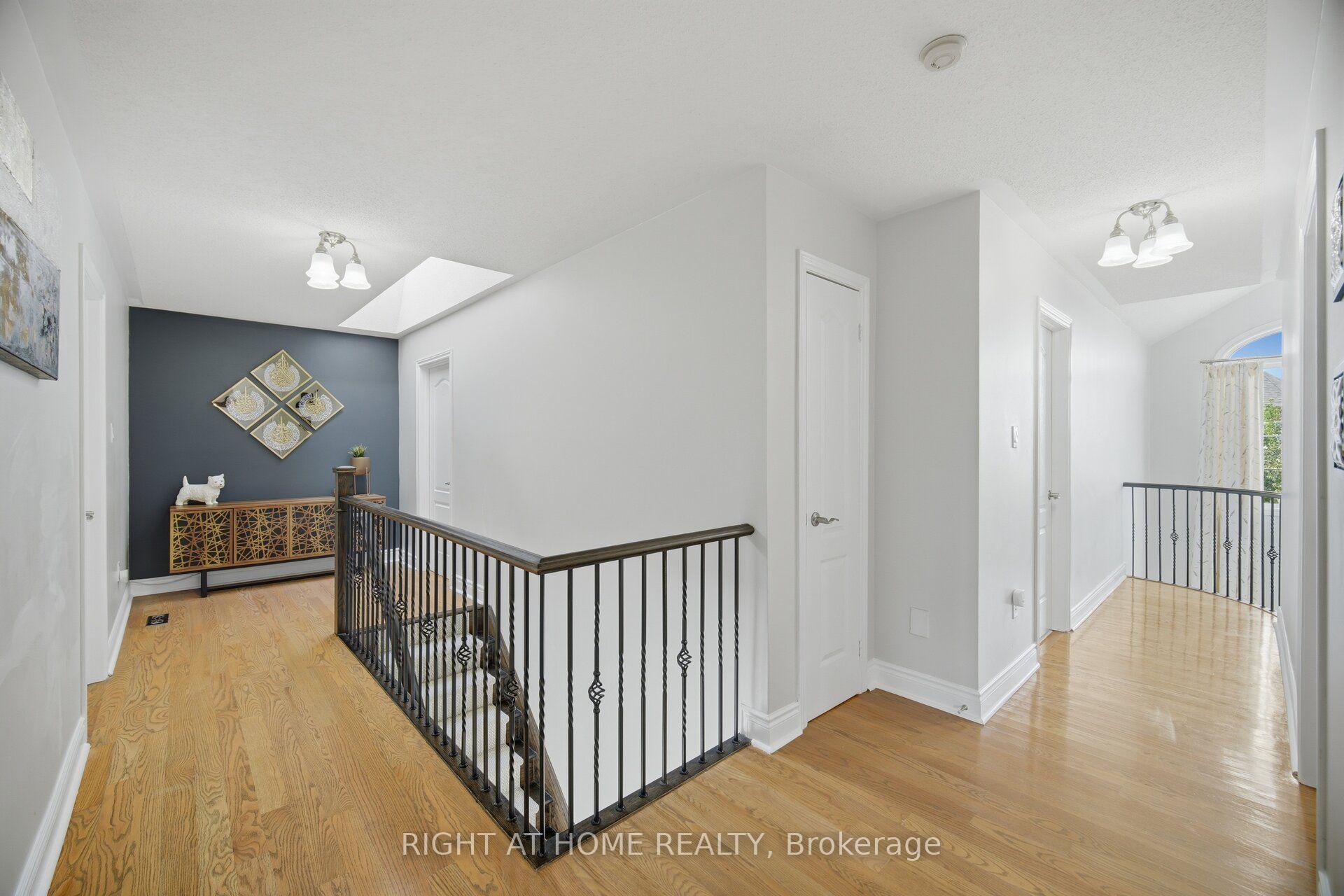 Photo 23 of 44 Crew Crescent, Vaughan, Vellore Village — HOMEH