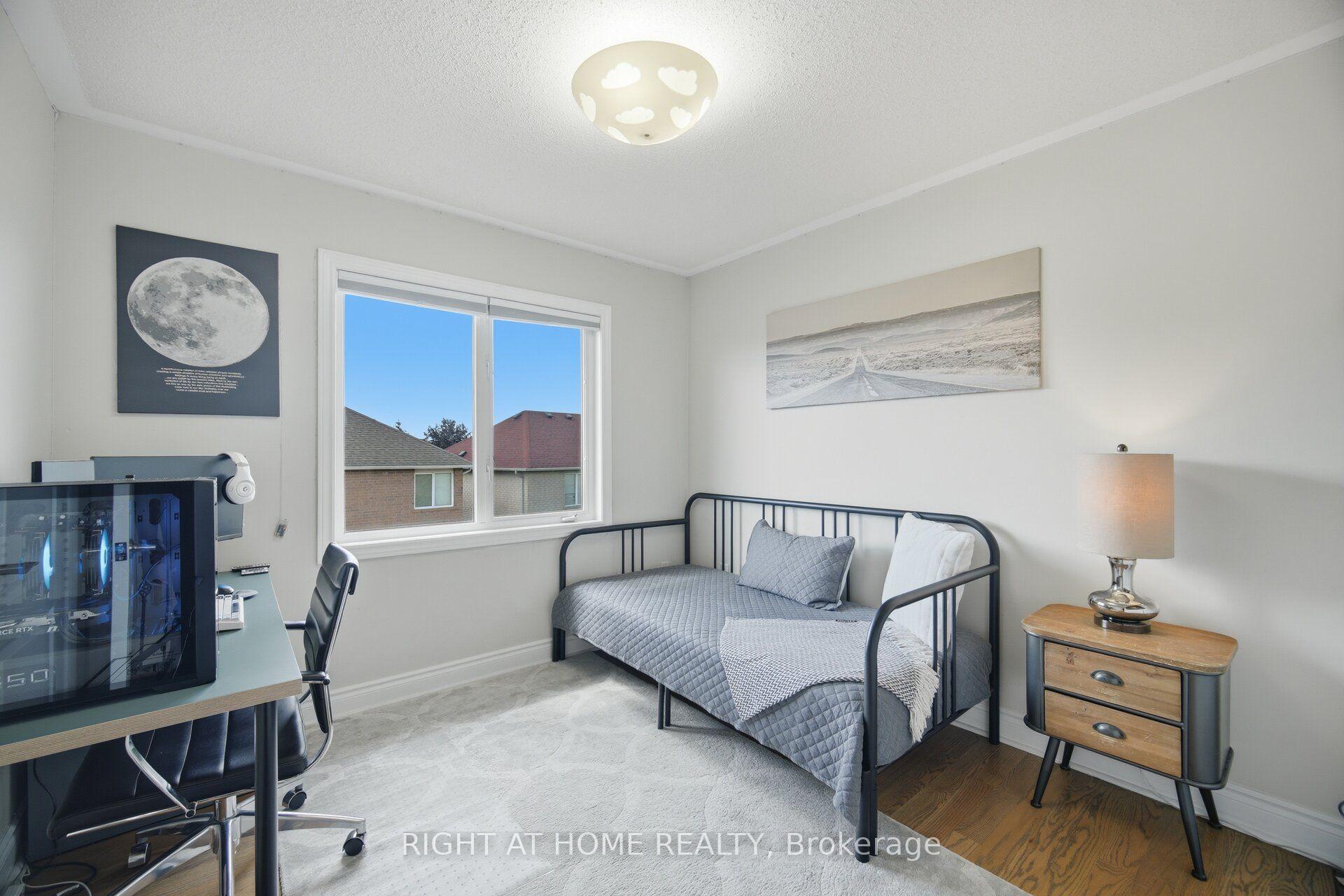 Photo 33 of 44 Crew Crescent, Vaughan, Vellore Village — HOMEH