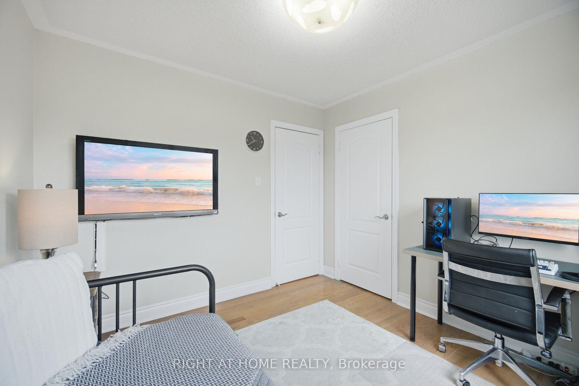 Photo 34 of 44 Crew Crescent, Vaughan, Vellore Village — HOMEH