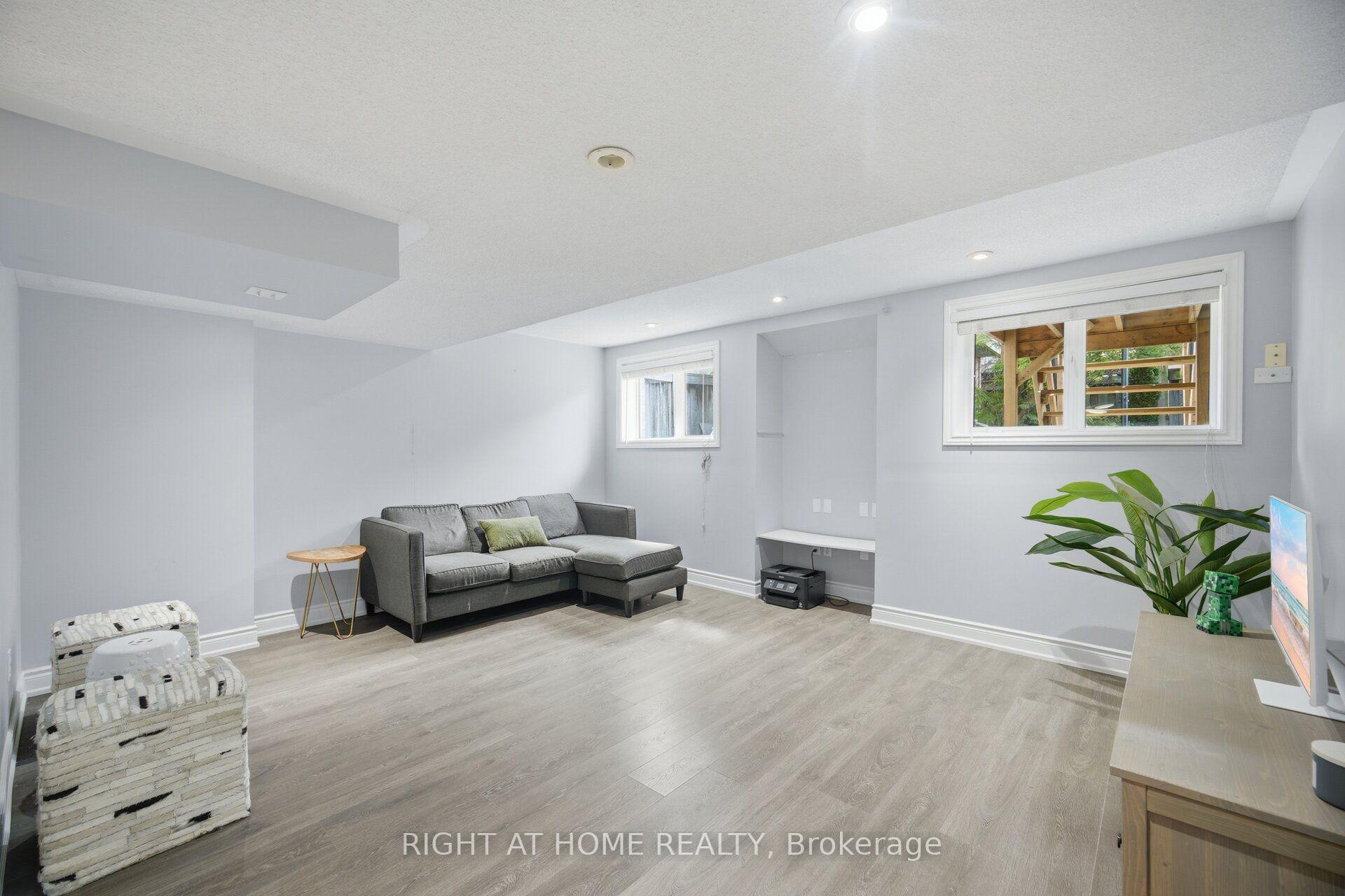 Photo 38 of 44 Crew Crescent, Vaughan, Vellore Village — HOMEH