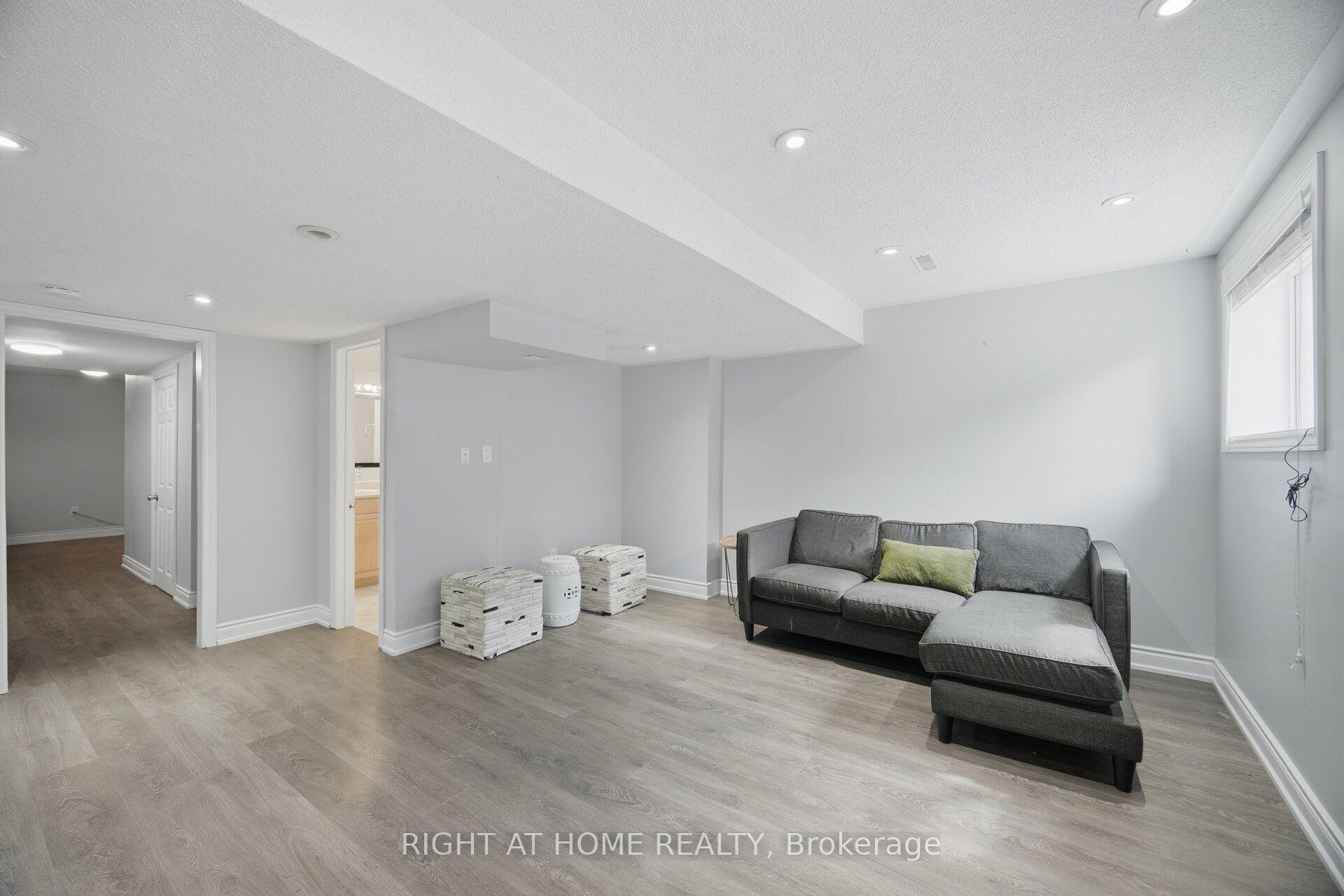 Photo 39 of 44 Crew Crescent, Vaughan, Vellore Village — HOMEH