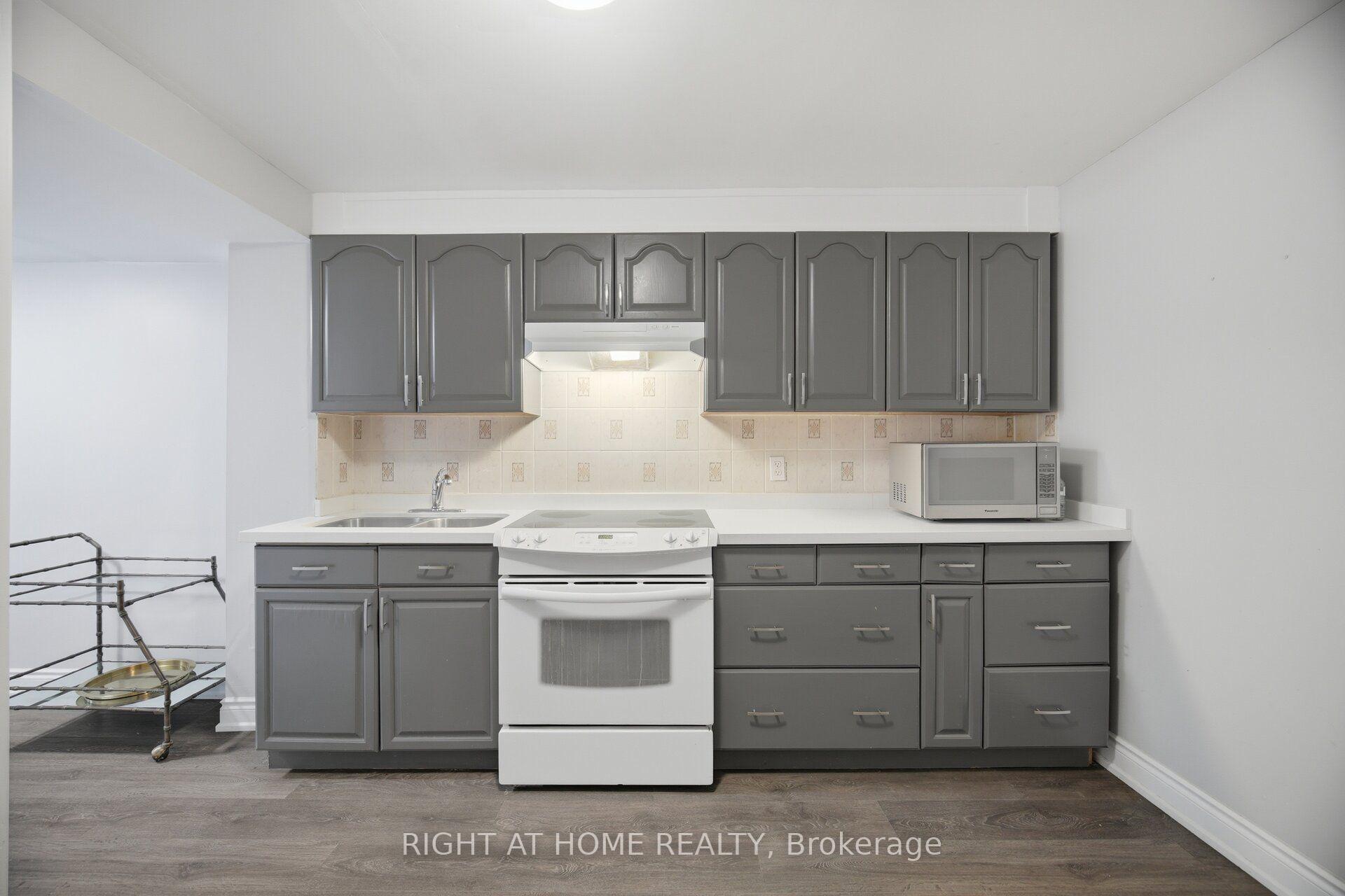 Photo 42 of 44 Crew Crescent, Vaughan, Vellore Village — HOMEH