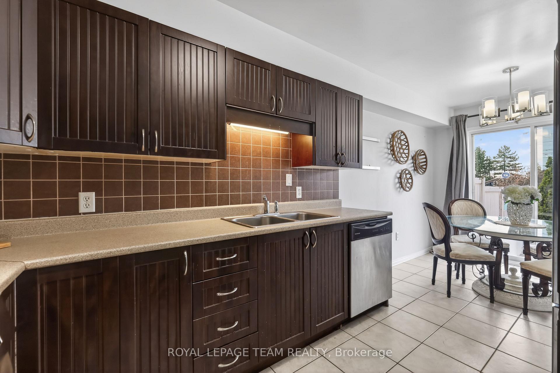 Photo 16 of 2859 Millstream Way, Ottawa, Emerald Woods/Sawmill Creek — HOMEH