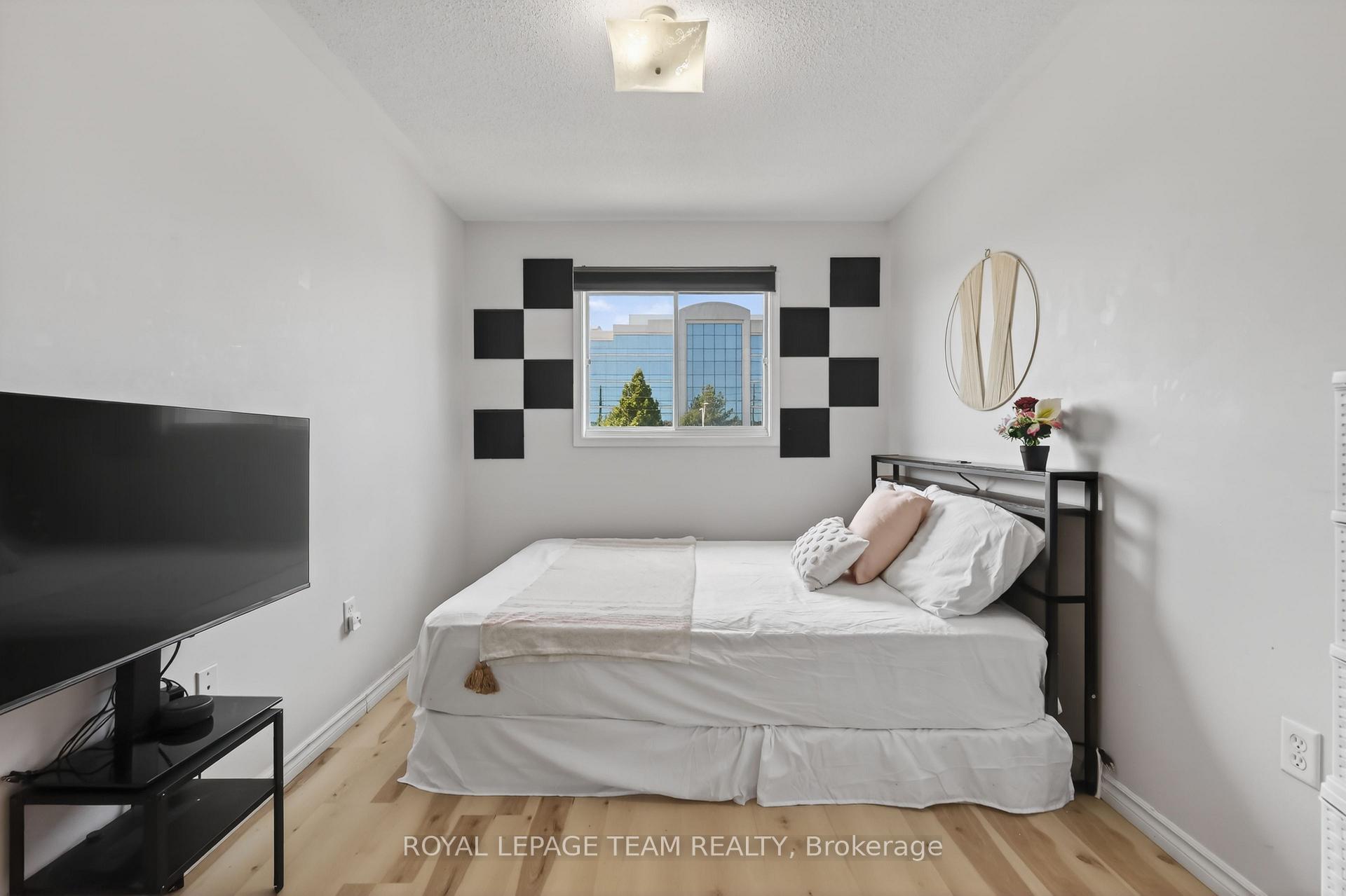 Photo 25 of 2859 Millstream Way, Ottawa, Emerald Woods/Sawmill Creek — HOMEH