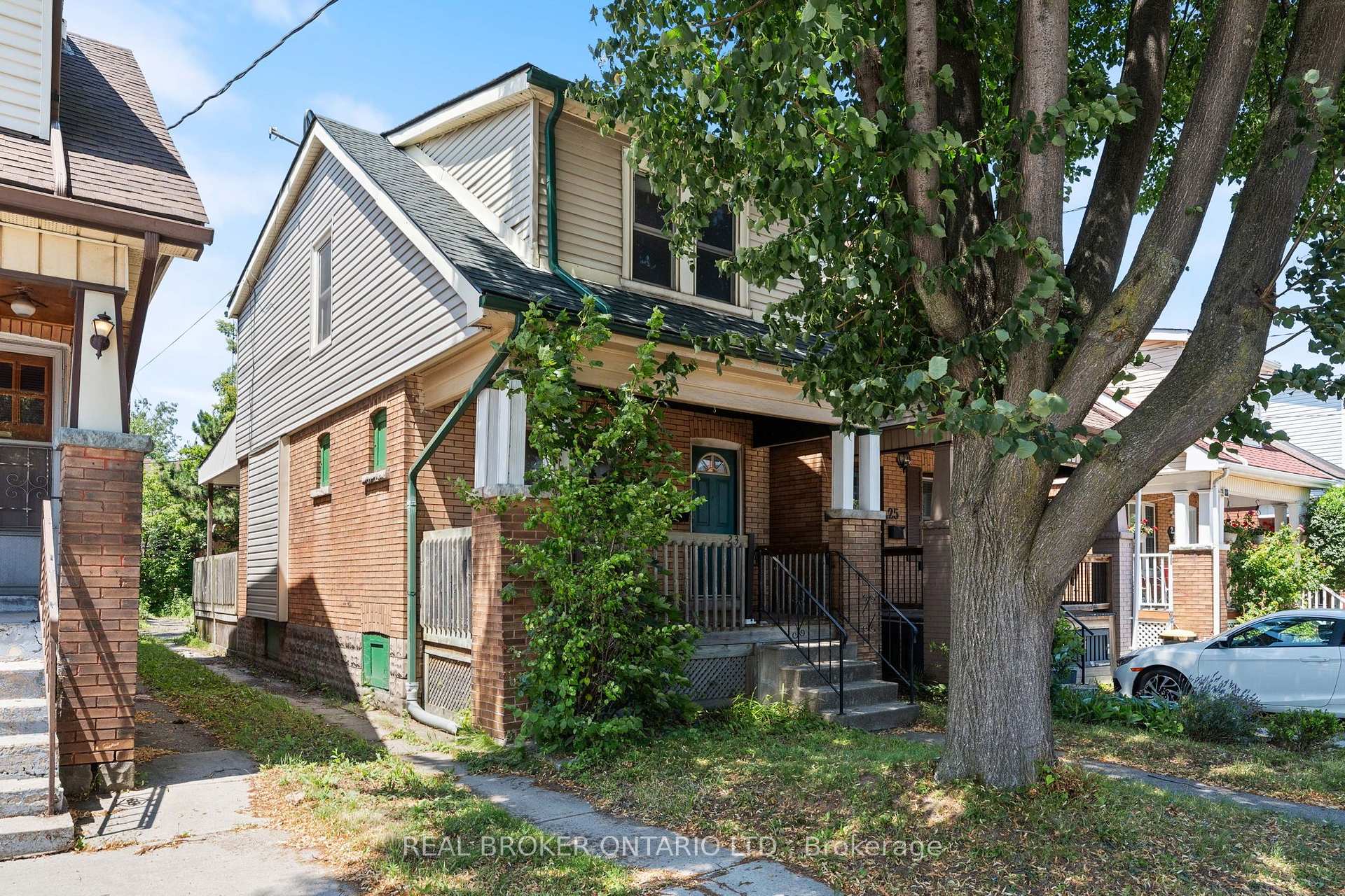 Photo 4 of 23 Edgemont Street N, Hamilton, Crown Point — HOMEH