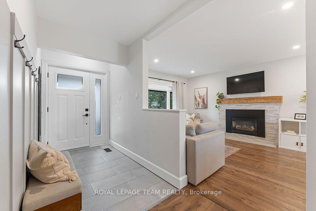 Photo 5 of 194 Morrena Road, Ottawa, Kanata - Glencairn/Hazeldean — HOMEH
