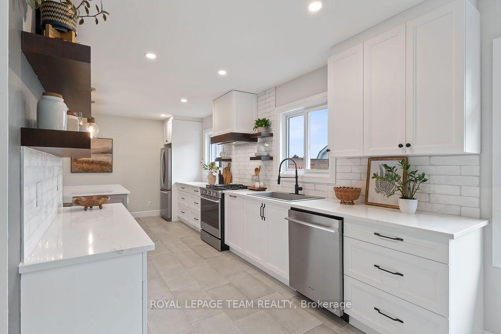 Photo 10 of 194 Morrena Road, Ottawa, Kanata - Glencairn/Hazeldean — HOMEH