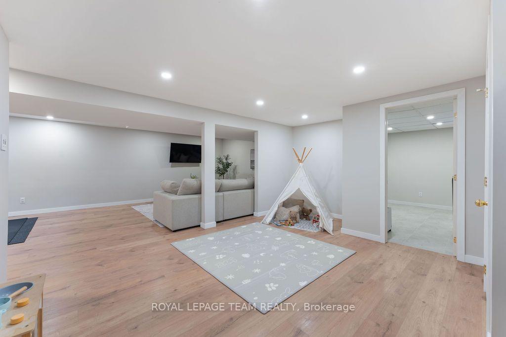 Photo 17 of 194 Morrena Road, Ottawa, Kanata - Glencairn/Hazeldean — HOMEH