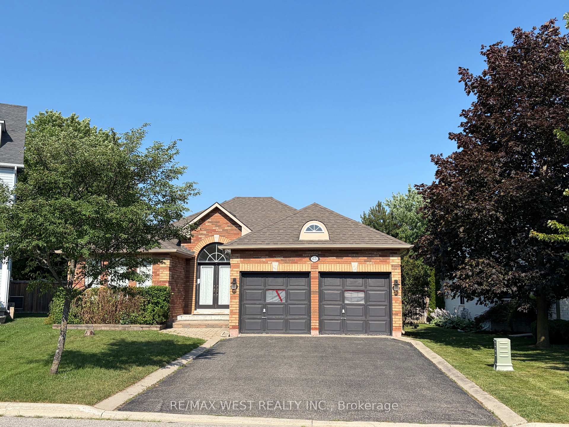 Photo 1 of 63 Munro Circle, Halton Hills, Georgetown — HOMEH