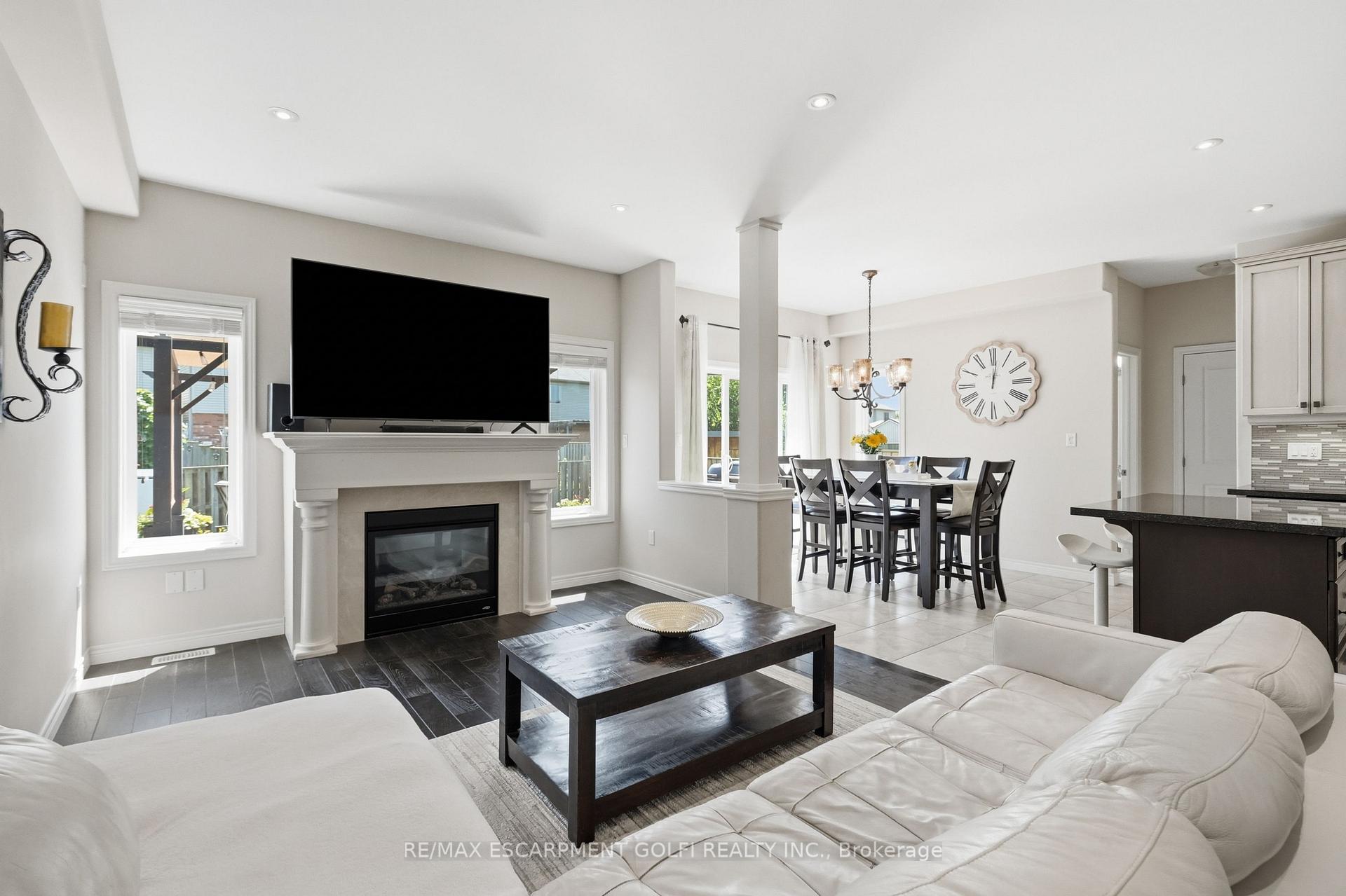 Photo 3 of 4473 Garden Gate Terrace, Lincoln, Beamsville — HOMEH