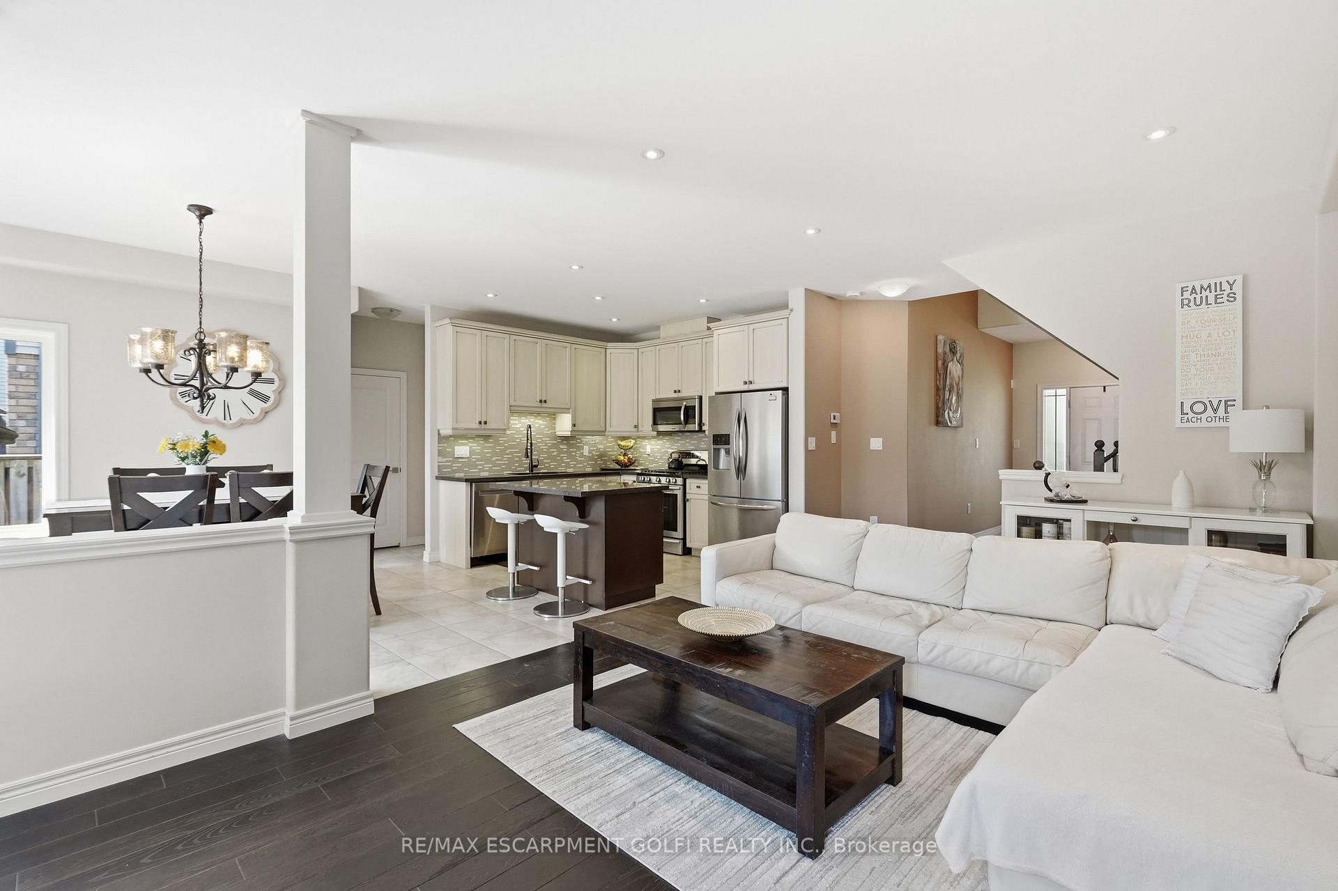 Photo 5 of 4473 Garden Gate Terrace, Lincoln, Beamsville — HOMEH