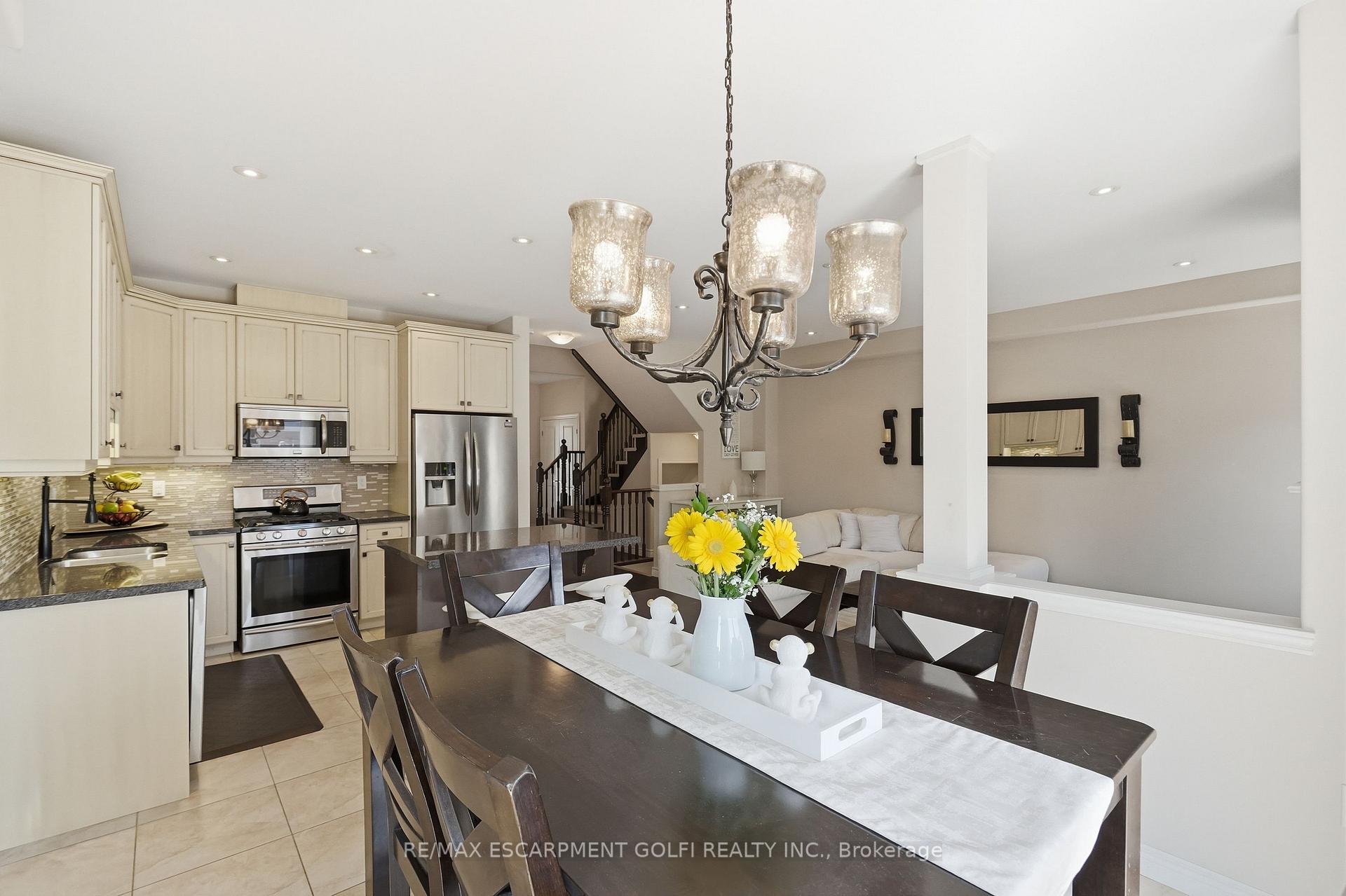 Photo 8 of 4473 Garden Gate Terrace, Lincoln, Beamsville — HOMEH