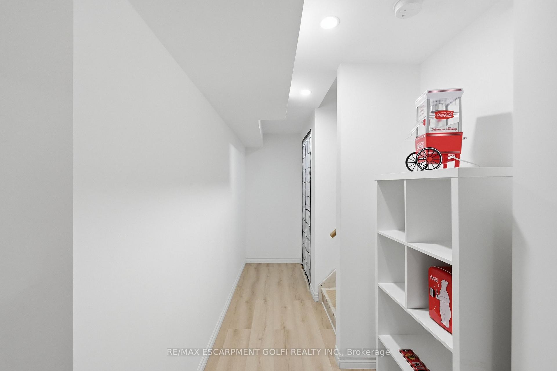 Photo 26 of 4473 Garden Gate Terrace, Lincoln, Beamsville — HOMEH