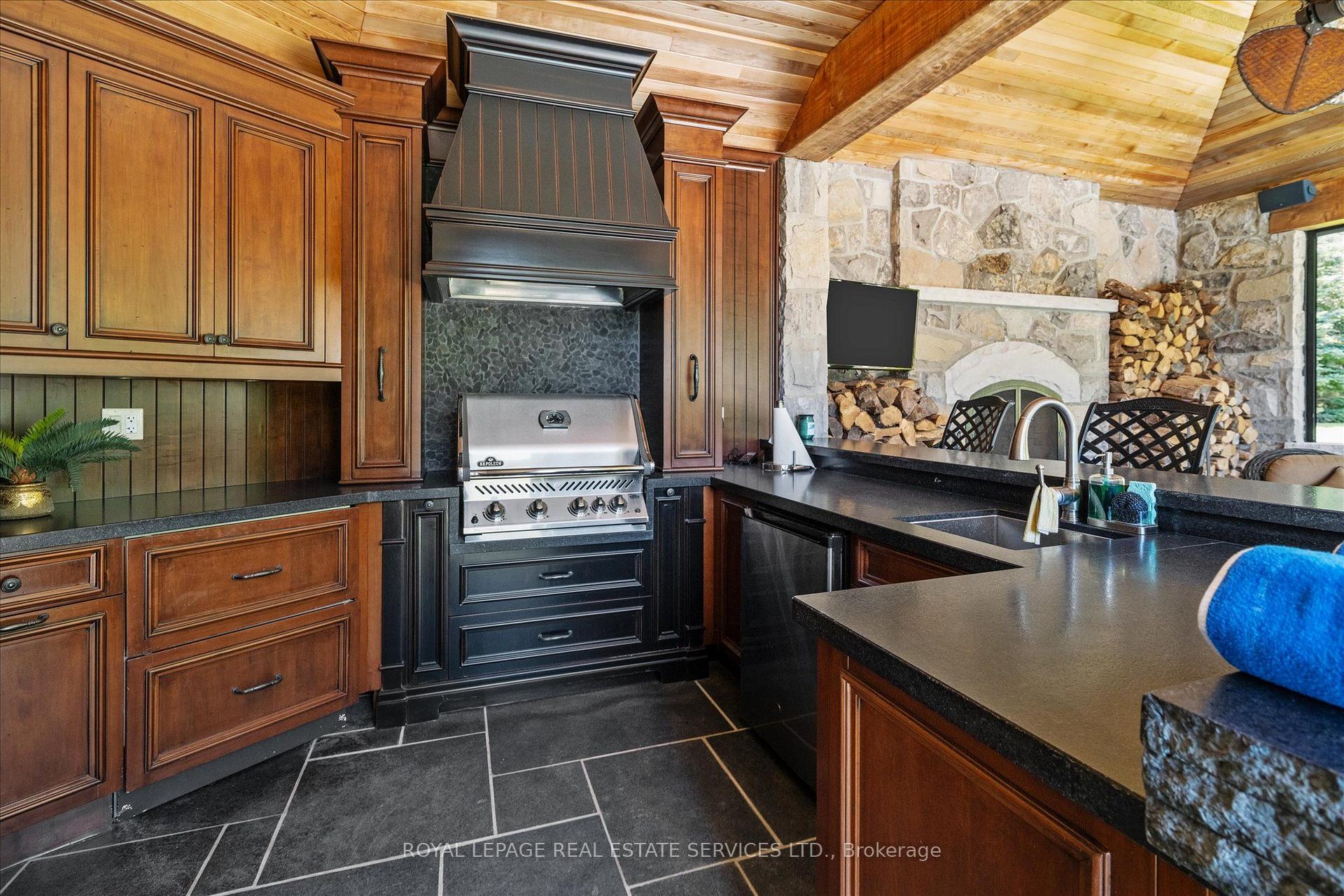 Photo 42 of 10090 Pineview Trail, Milton, Rural Milton West — HOMEH