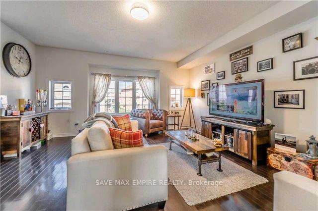 Photo 5 of 78 Aspen Hills Road, Brampton, Credit Valley — HOMEH