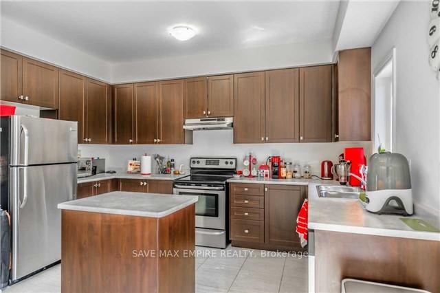 Photo 9 of 78 Aspen Hills Road, Brampton, Credit Valley — HOMEH