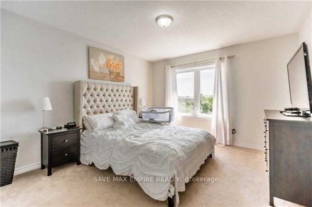 Photo 10 of 78 Aspen Hills Road, Brampton, Credit Valley — HOMEH