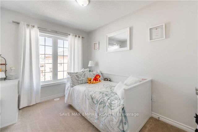 Photo 12 of 78 Aspen Hills Road, Brampton, Credit Valley — HOMEH