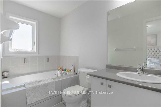 Photo 15 of 78 Aspen Hills Road, Brampton, Credit Valley — HOMEH