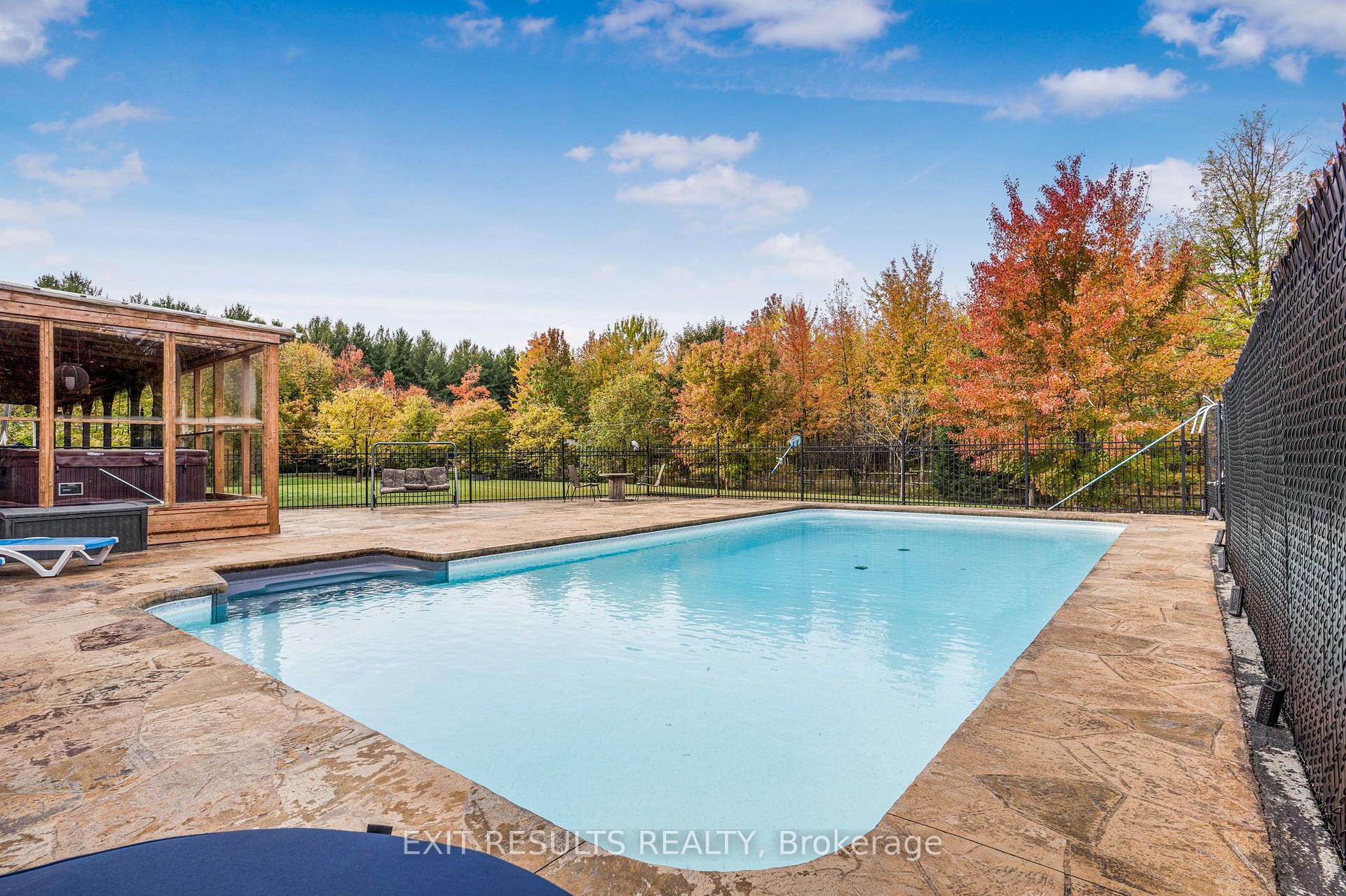 Photo 6 of 638 St Thomas Road E, Russell, Russell Twp — HOMEH