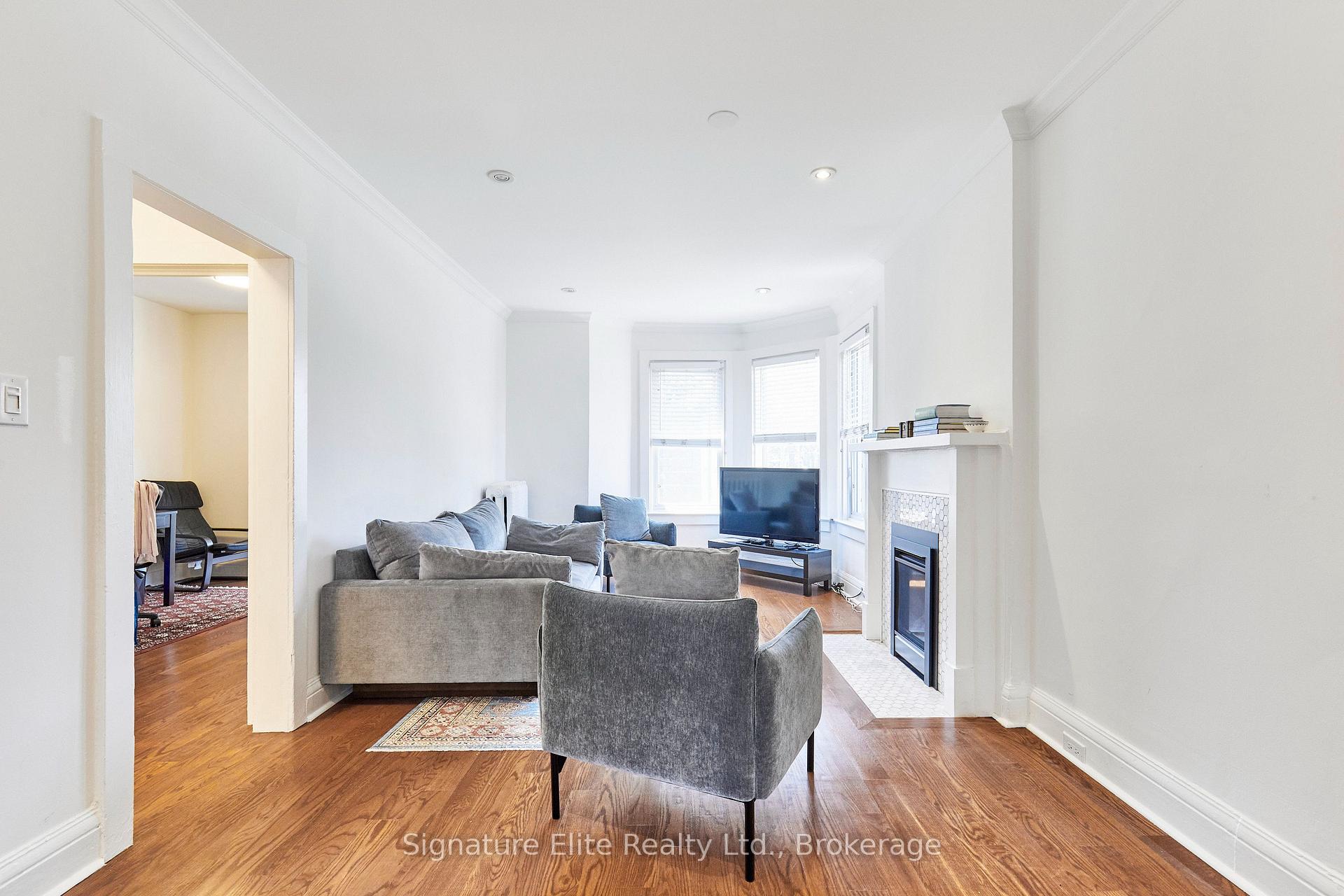 Photo 5 of Unit Upper, 124 Geoffrey Street, Toronto, Roncesvalles — HOMEH