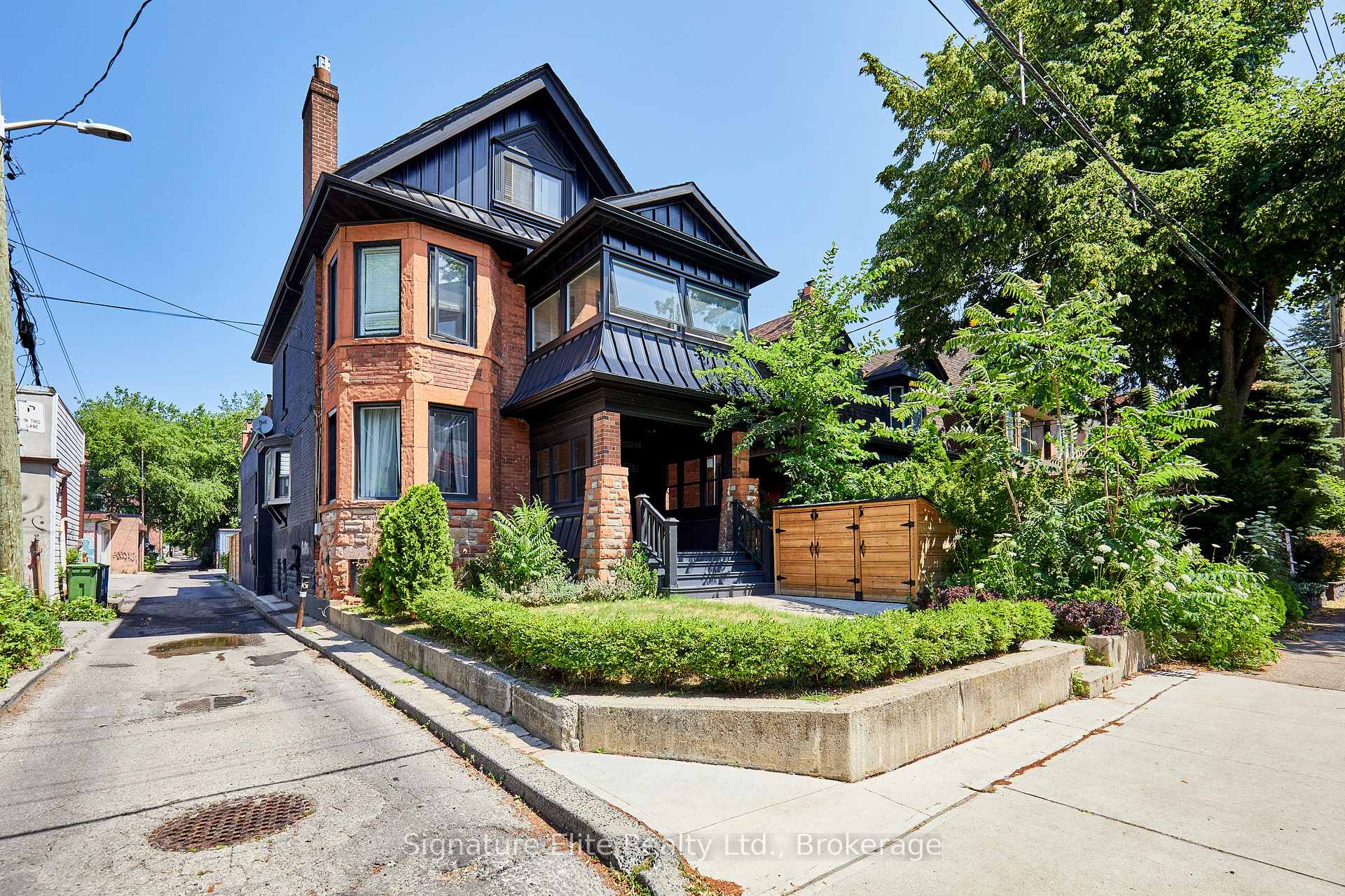 Photo 34 of Unit Upper, 124 Geoffrey Street, Toronto, Roncesvalles — HOMEH
