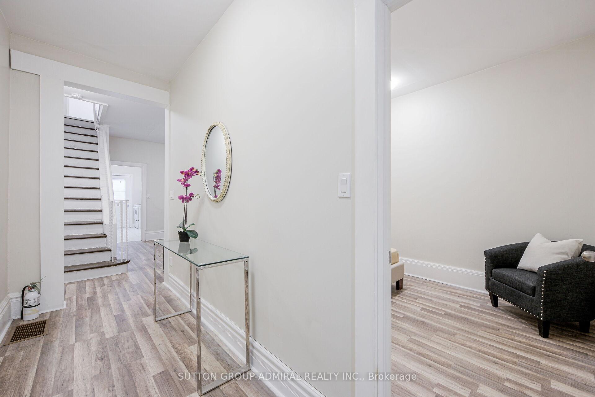 Photo 9 of Unit Upper, 1934 Queen Street E, Toronto, The Beaches — HOMEH