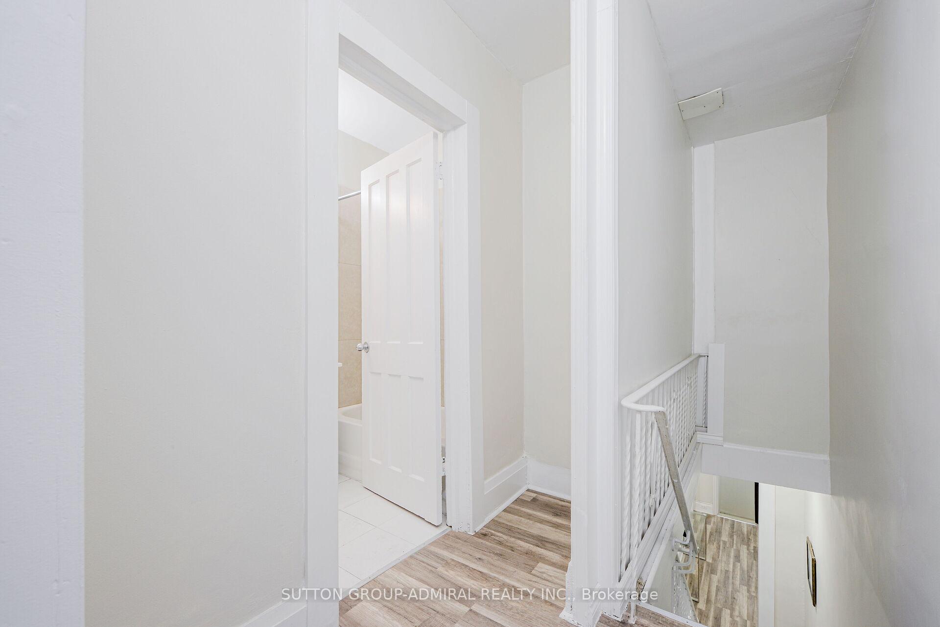 Photo 12 of Unit Upper, 1934 Queen Street E, Toronto, The Beaches — HOMEH