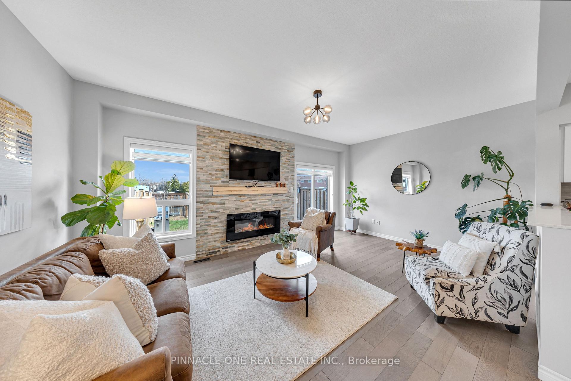 Photo 14 of 7 Mistywood Drive, Hamilton, Stoney Creek Mountain — HOMEH