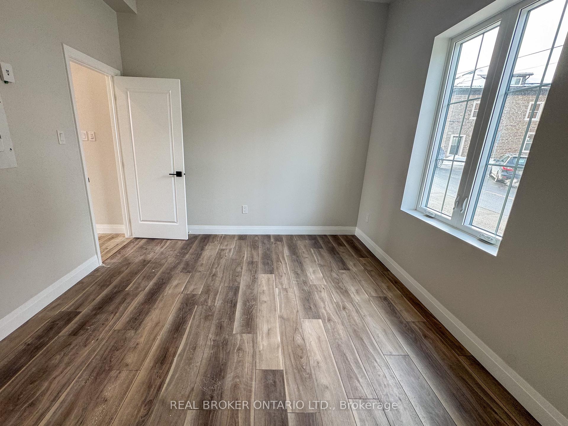 Photo 21 of Unit 4, 8 Clothier Street E, North Grenville, Kemptville — HOMEH