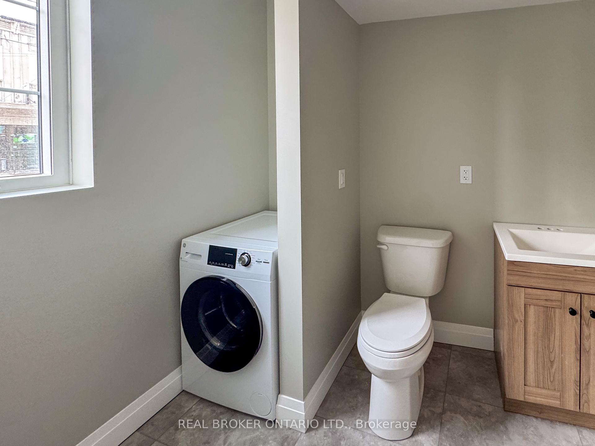 Photo 22 of Unit 4, 8 Clothier Street E, North Grenville, Kemptville — HOMEH