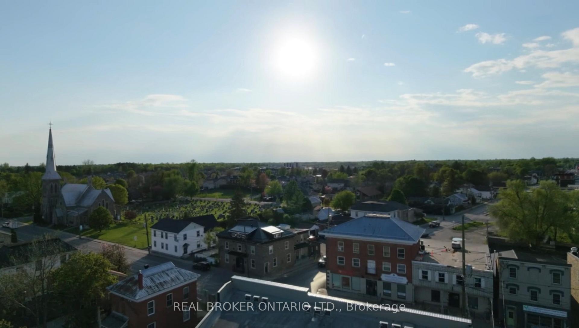 Photo 32 of Unit 4, 8 Clothier Street E, North Grenville, Kemptville — HOMEH